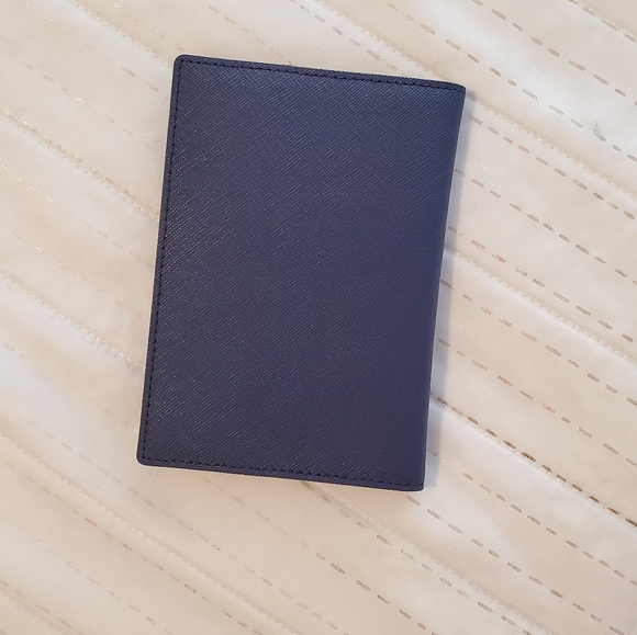 Kate Spade Turtle Under the Sea Passport - Picture 11 of 11